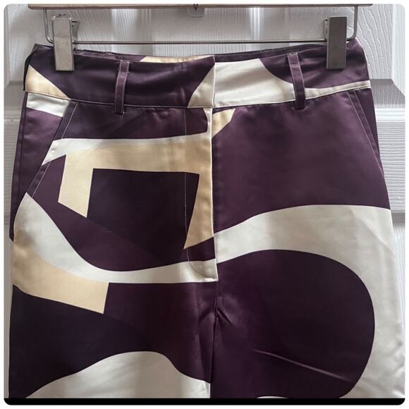 House of Sunny Highway Bold Print High Rise Satin Slight Flare Pant Size 4 - Picture 5 of 11